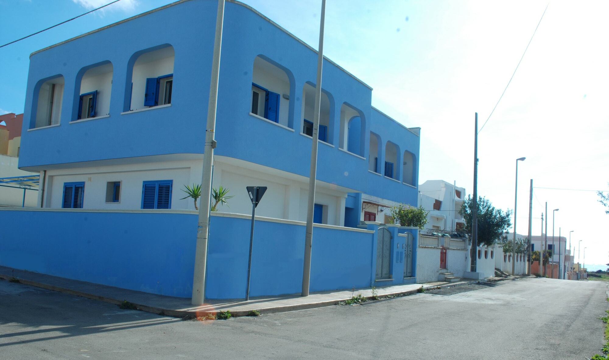 Lido Marini Seahouses Exterior photo